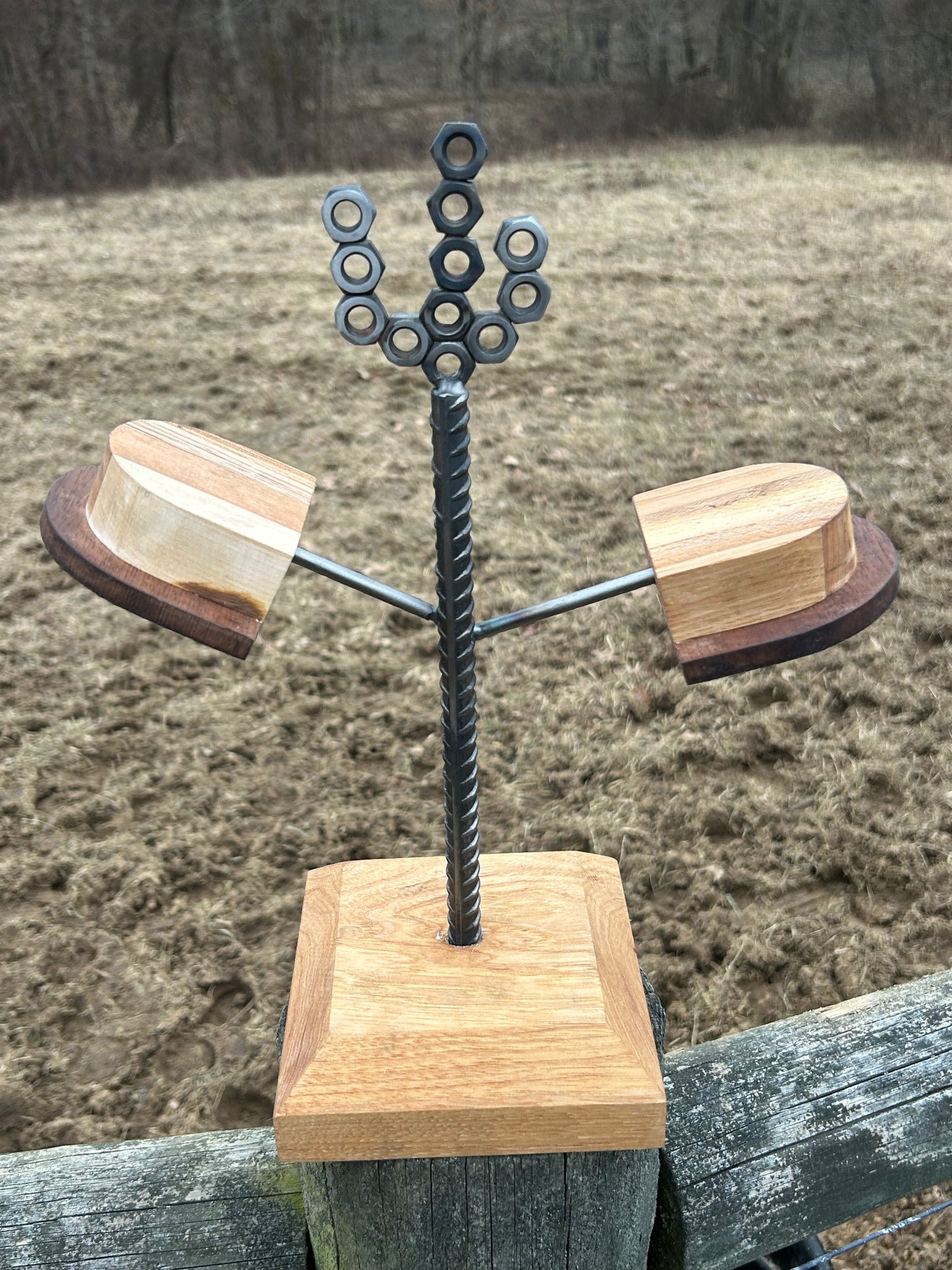 Cactus spur stand
